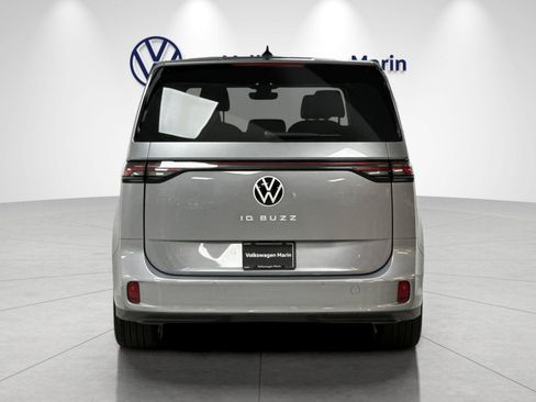 New 2025 Volkswagen ID. Buzz Pro S RWD image 4