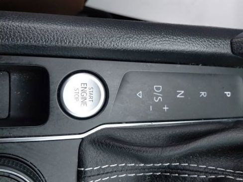 Used 2023 Volkswagen Atlas SE image 18