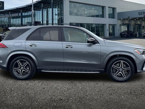 New 2026 Mercedes-Benz GLE 450e 4MATIC image 3