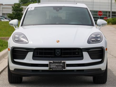 Certified 2026 Porsche Macan AWD/4WD image 32