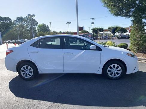 Used 2015 Toyota Corolla L FWD image 9