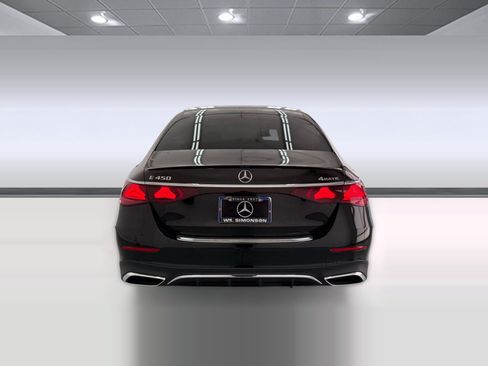 Used 2025 Mercedes-Benz E 450 4MATIC Sedan image 9