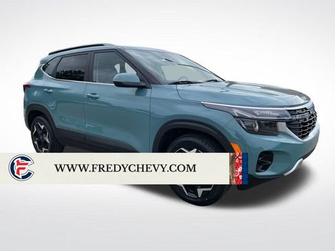 Used 2024 Kia Seltos EX AWD/4WD image 7