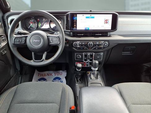Used 2024 Jeep Wrangler Unlimited AWD/4WD image 19