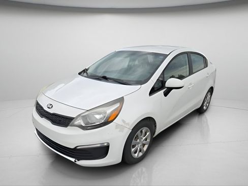 Used 2017 Kia Rio LX w/ Power Package FWD image 2