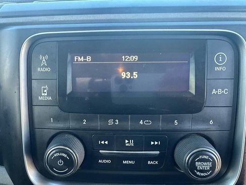 Used 2015 RAM 2500 Tradesman w/ Popular Equipment Group image 18