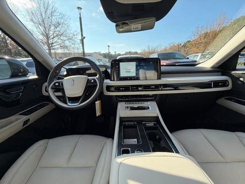 New 2026 Lincoln Aviator Reserve w/ Jet Appearance Package image 10