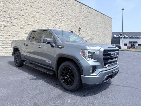 Used 2021 GMC Sierra 1500 Elevation w/ LPO, Elevation Black Package AWD/4WD image 9