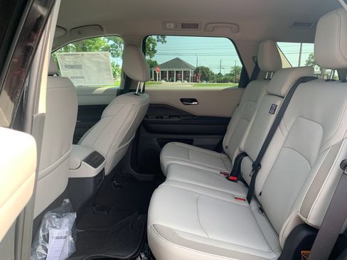 New 2026 Nissan Pathfinder SL FWD image 21