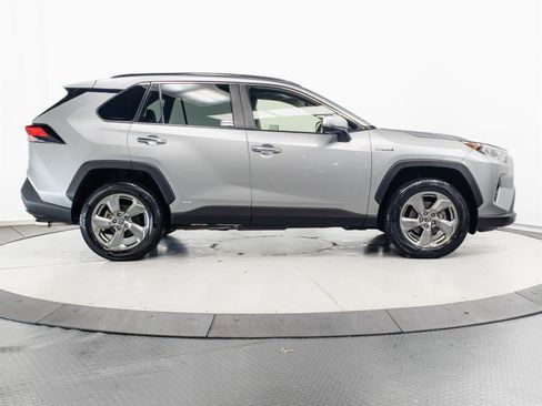 Used 2019 Toyota RAV4 Limited w/ Limited Grade Weather Package AWD/4WD image 13