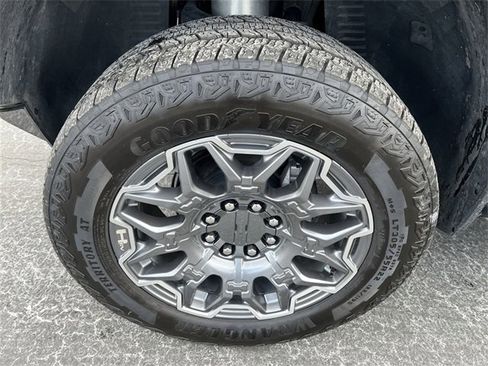 Certified 2025 GMC Hummer EV 3X image 18