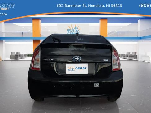 Used 2015 Toyota Prius Three FWD image 9