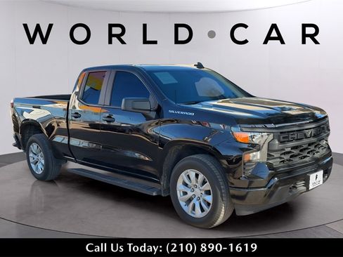 Used 2024 Chevrolet Silverado 1500 Custom image 1