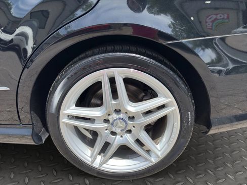 Used 2011 Mercedes-Benz E 350 Sedan image 28