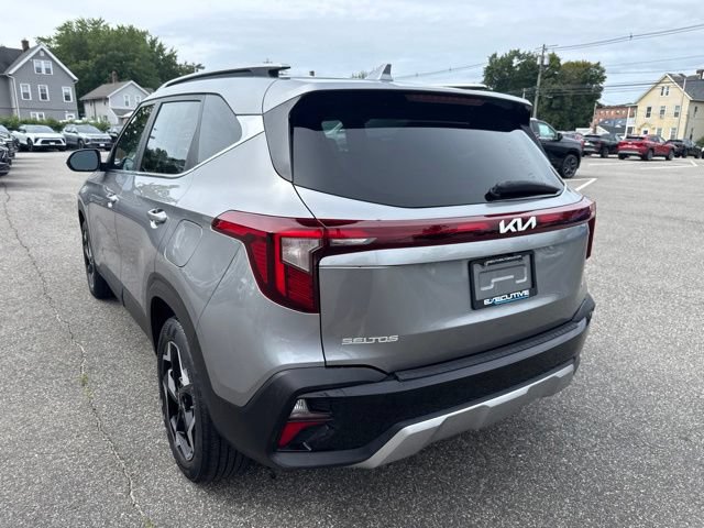 Used 2024 Kia Seltos EX AWD/4WD image 8