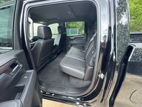 Used 2025 GMC Sierra 1500 SLT AWD/4WD image 15