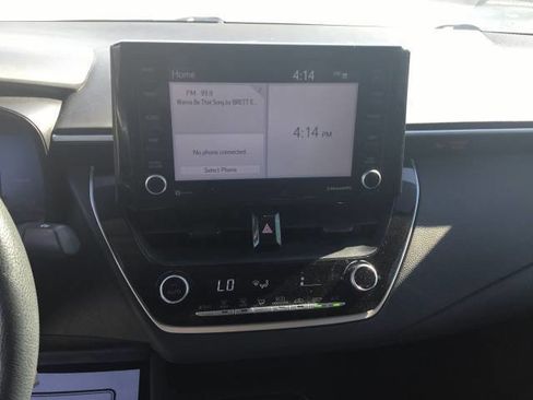 Used 2022 Toyota Corolla LE image 15