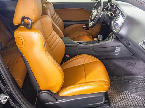 Used 2019 Dodge Challenger SRT Hellcat w/ Laguna Leather Package image 34