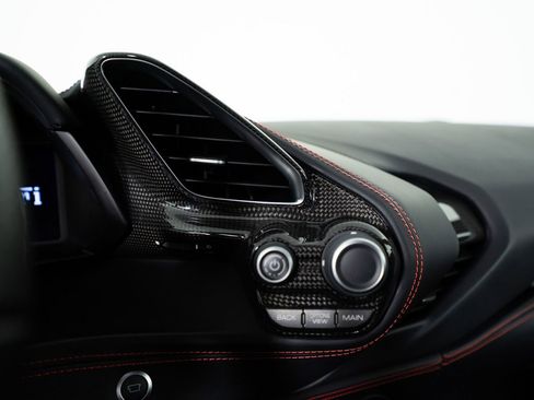 Certified 2019 Ferrari 488 GTB image 40