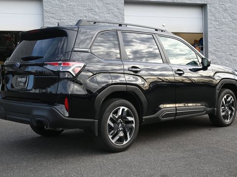 Used 2025 Subaru Forester Limited AWD/4WD image 9