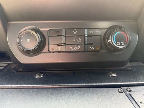 Used 2020 Ford F150 XL image 39