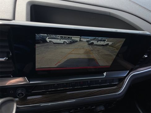 Used 2025 Chevrolet Silverado 1500 LT image 16