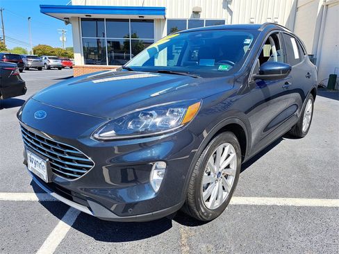 Used 2022 Ford Escape Titanium w/ Titanium Elite Package image 3