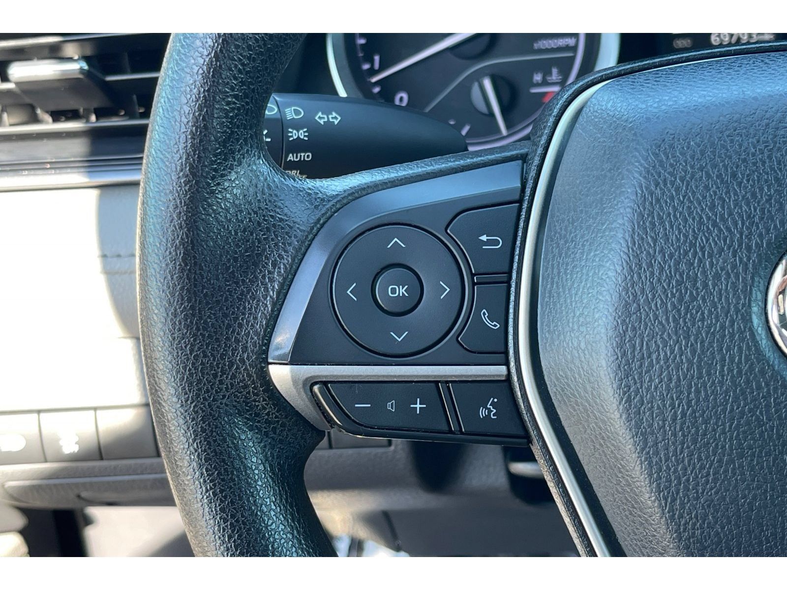 Used 2022 Toyota Camry LE w/ Convenience Package FWD image 33