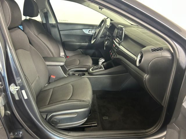 Used 2023 Kia Forte LXS FWD image 27