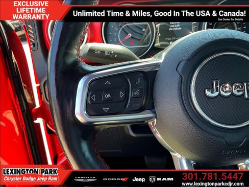 Used 2021 Jeep Wrangler Unlimited Rubicon AWD/4WD image 11