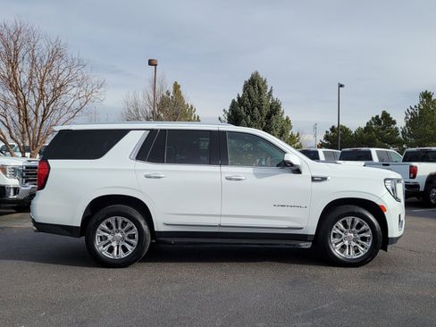 Used 2023 GMC Yukon Denali image 2