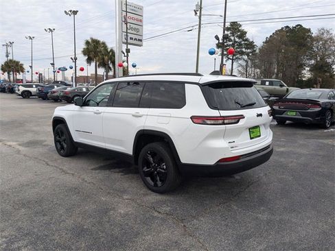New 2024 Jeep Grand Cherokee L Laredo image 6