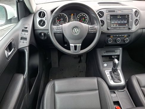 Used 2017 Volkswagen Tiguan Wolfsburg Edition image 11