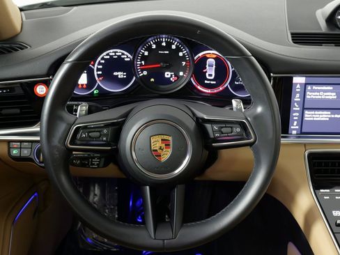 Used 2021 Porsche Panamera 4 image 41