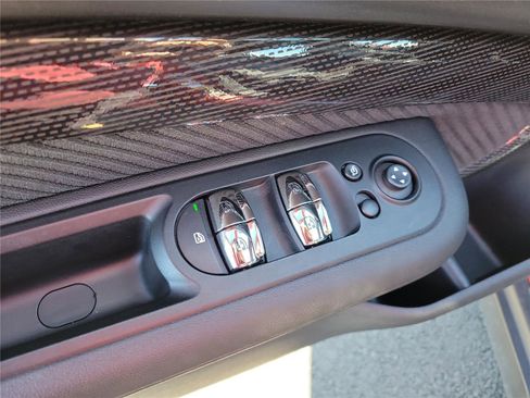 Used 2017 MINI Cooper Clubman S image 19