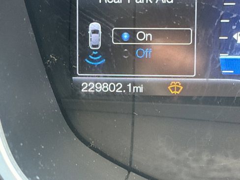 Used 2016 Ford Fusion Titanium FWD image 5