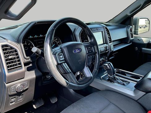 Used 2019 Ford F150 XLT w/ Equipment Group 302A Luxury AWD/4WD image 12