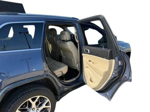 Used 2021 Jeep Grand Cherokee Limited w/ Sun & Sound Group AWD/4WD image 16