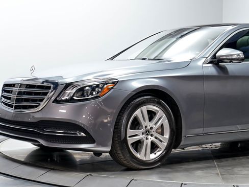 Used 2019 Mercedes-Benz S 560 4MATIC Sedan w/ Premium Package image 4