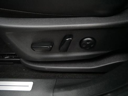 Certified 2023 Nissan Ariya AWD image 15