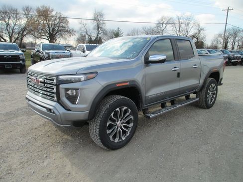 New 2026 GMC Canyon Denali image 9