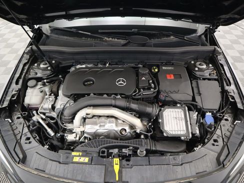 Certified 2025 Mercedes-Benz GLB 250 4MATIC image 29