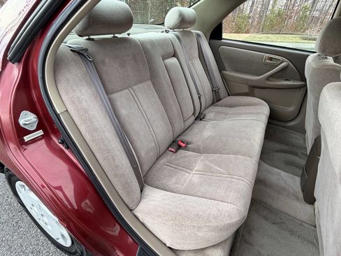 Used 1998 Toyota Camry LE image 28