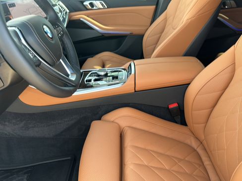 Used 2026 BMW X5 sDrive40i w/ Premium Package image 13