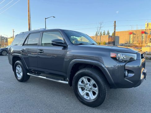 Used 2017 Toyota 4Runner SR5 Premium image 1