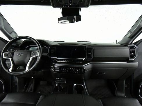 Used 2024 Chevrolet Silverado 1500 LT Trail Boss w/ Convenience Package II image 19