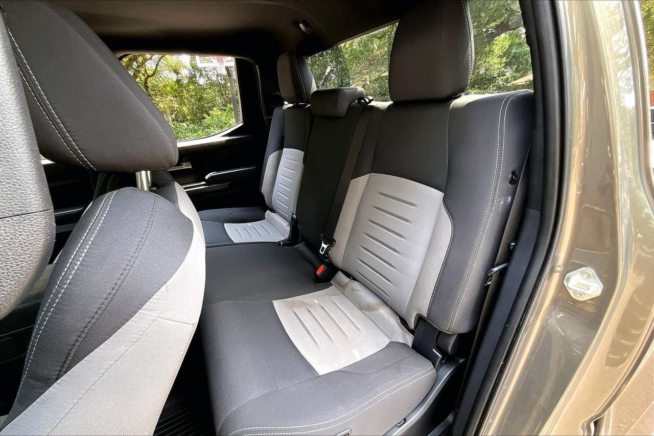 Used 2024 Toyota Tacoma TRD Sport AWD/4WD image 19