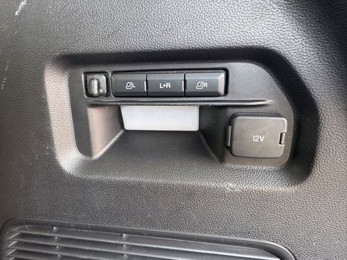 Used 2020 Ford Explorer Limited image 34