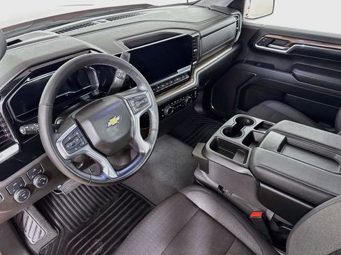Used 2024 Chevrolet Silverado 1500 LT AWD/4WD image 11