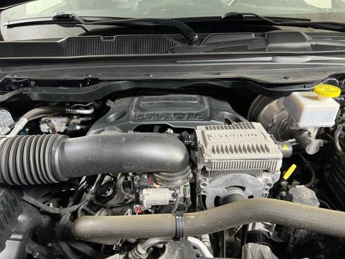Used 2023 RAM 1500 Laramie AWD/4WD image 29